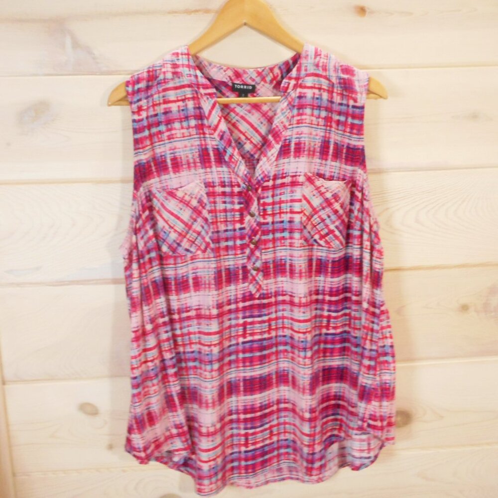 Torrid size 2 Women's 2X Pink Plaid Sleeveless Top V-Neck 1/2 Button Pockets